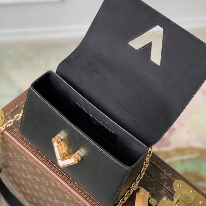 M59218 23x17x9.5cm High Quality Bags - Image 7