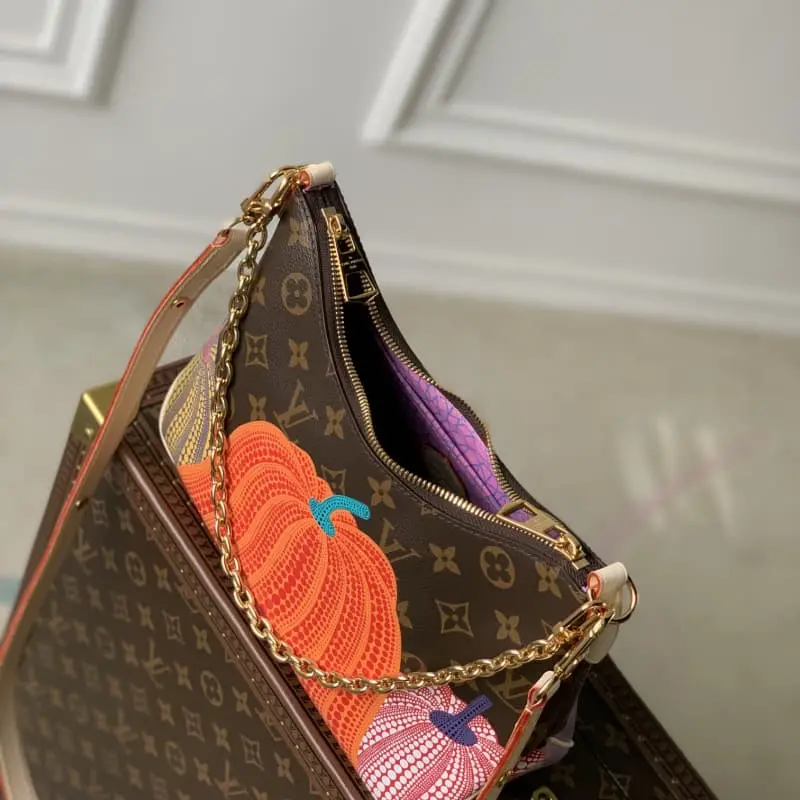 M46470 29x16x9.5cm High Quality Bags - Image 8