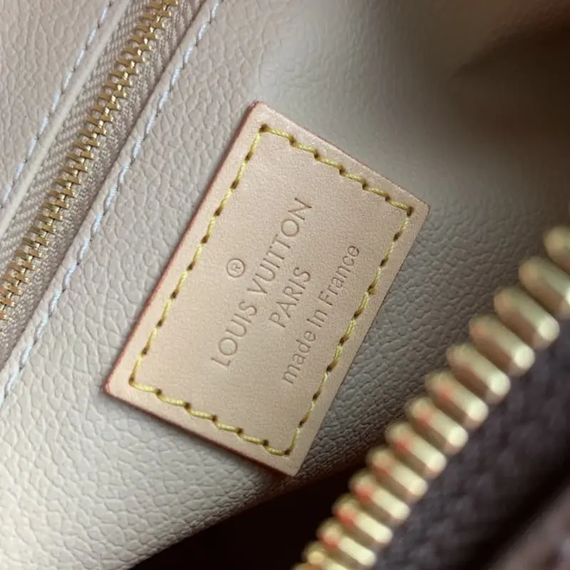 M46458 27x18x9cm High Quality Bags - Image 8