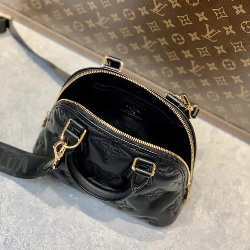 M59793 24.5x18x12cm High Quality Bags - Image 7