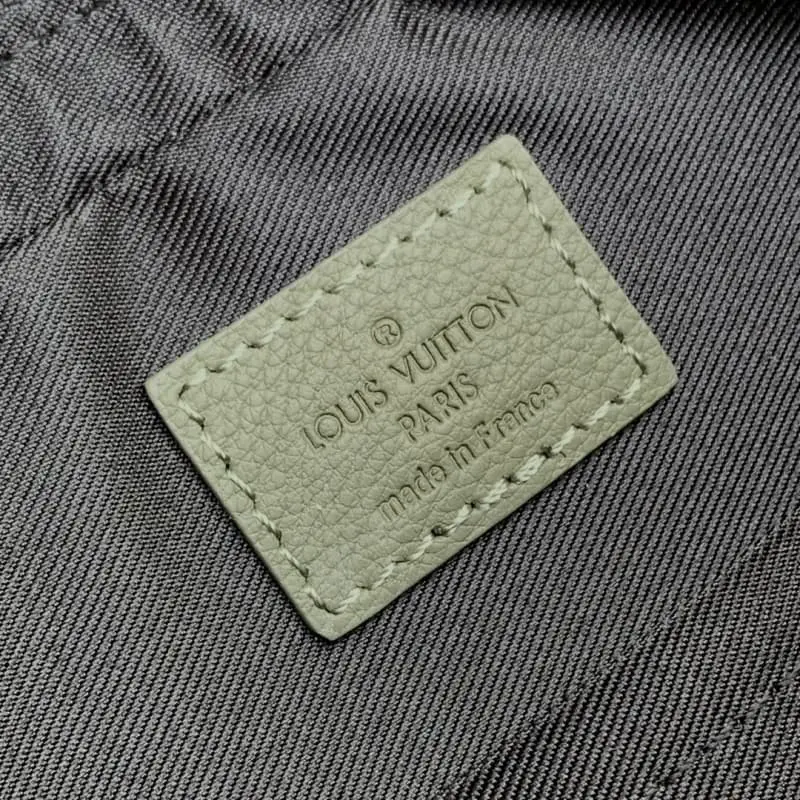 M12490 18.5x7x25cm High Quality Bags - Image 8