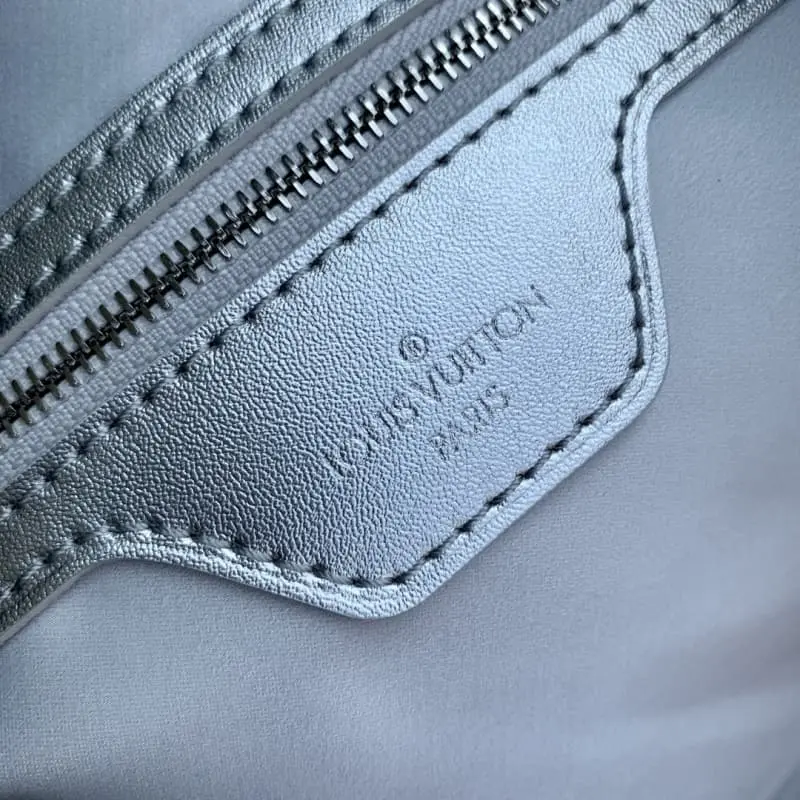 M12067 27x20x45cm High Quality Bags - Image 8