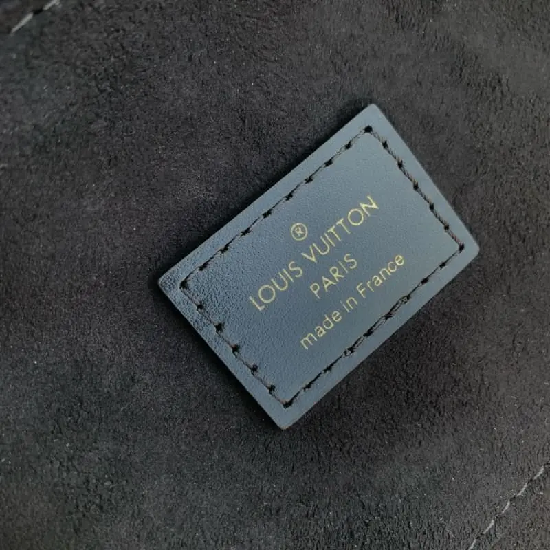 M47128 11x13x19cm High Quality Bags - Image 8