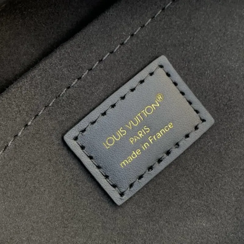 M13146 20.5x16x11cm High Quality Bags - Image 8