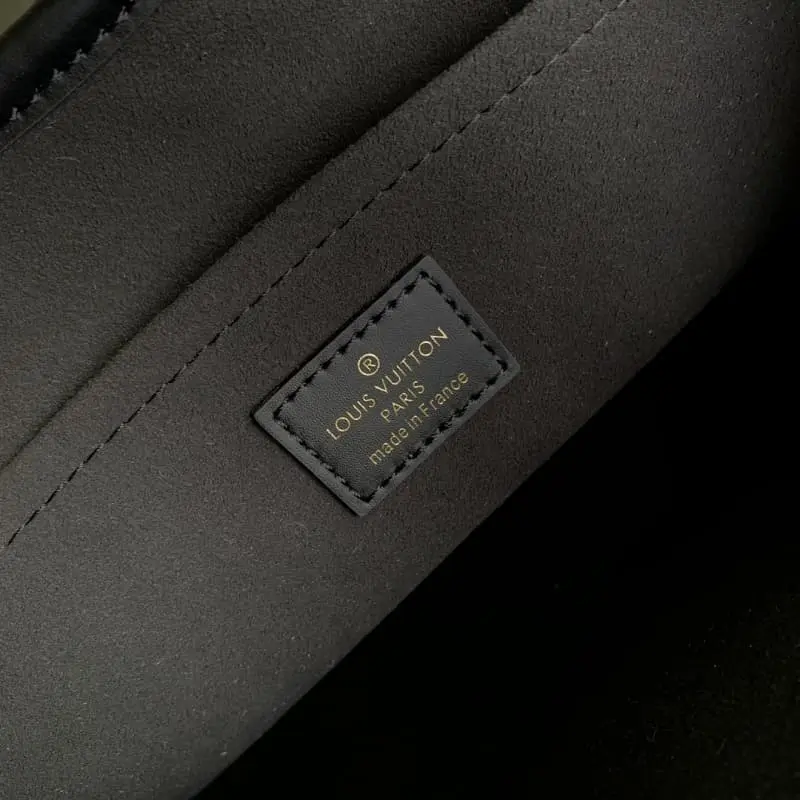 M47185 Large Black 37x26x14cm High Quality Bags - Image 8