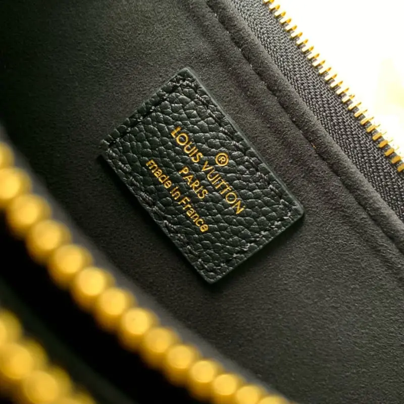 M11916 Black 24.3x13.5x6.5cm High Quality Bags - Image 8