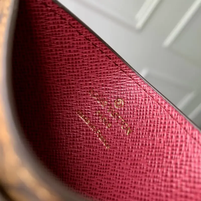 M83691 Puppy HH122 11x7x0.5cm High Quality Bags - Image 8