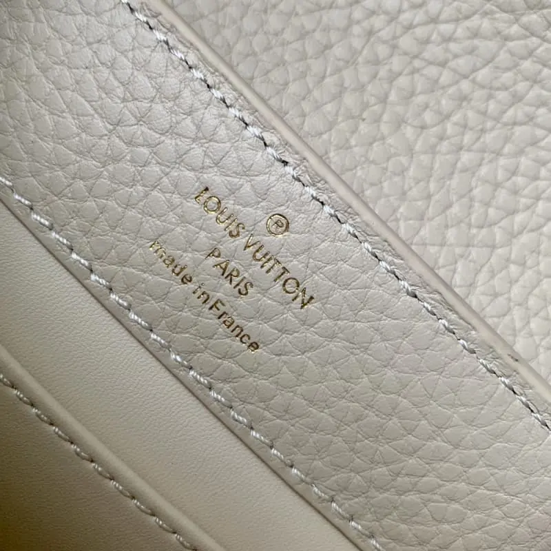 M23943 Beige 21x14x8cm High Quality Bags - Image 8