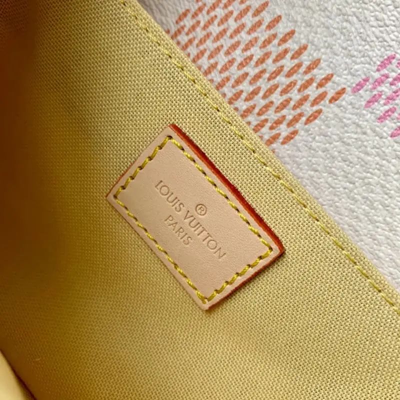 N40749 Red Grid 21.5x6x13.5cm High Quality Bags - Image 8