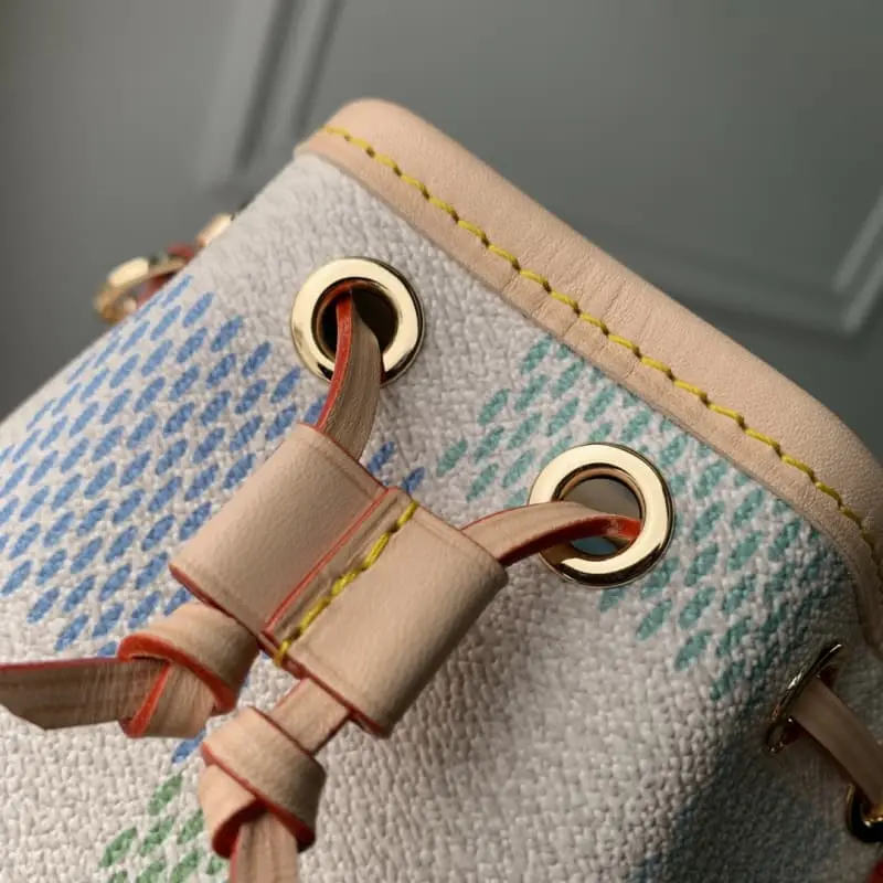 N40640 Blue Grid 13x16x10cm High Quality Bags - Image 8