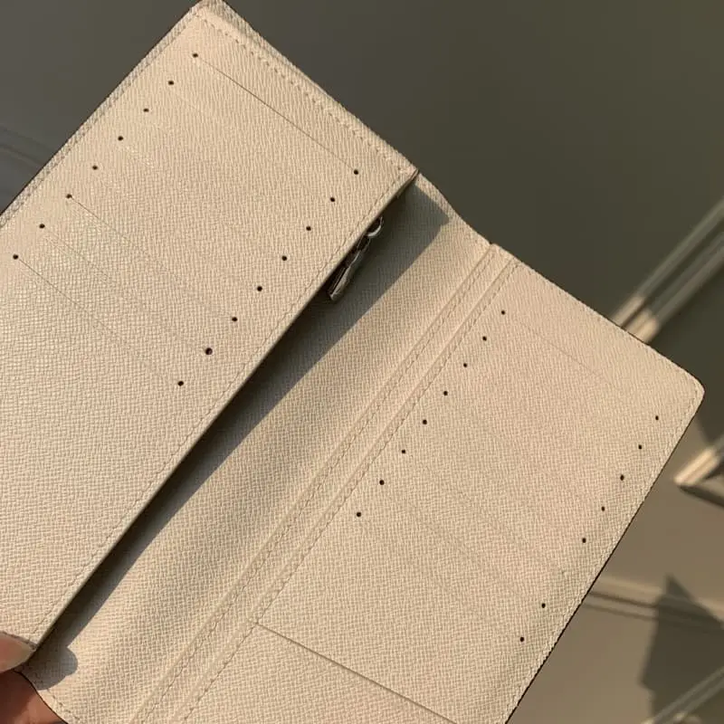 M30889 White 10x19x2cm High Quality Bags - Image 7