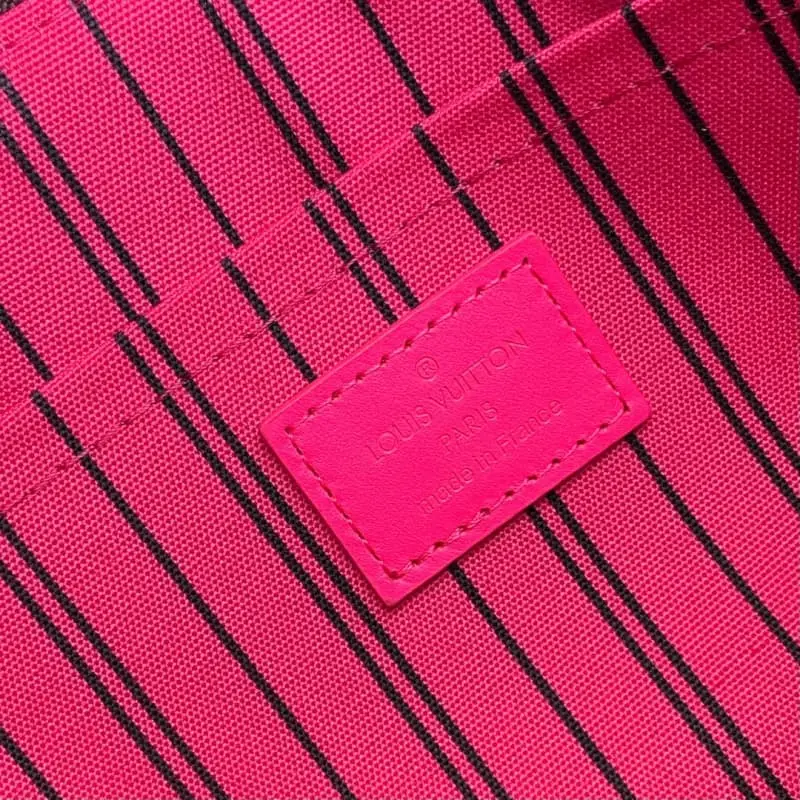 M13199 Red 21x7.5x30cm High Quality Bags - Image 8