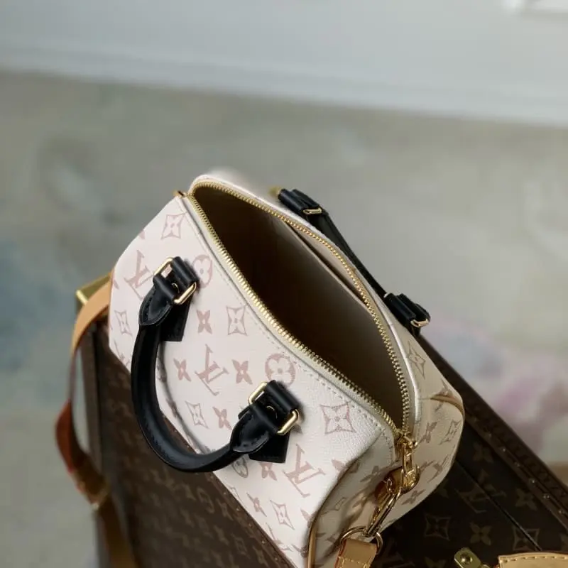 M46906 White Flower 20.5x13.5x12cm High Quality Bags - Image 8