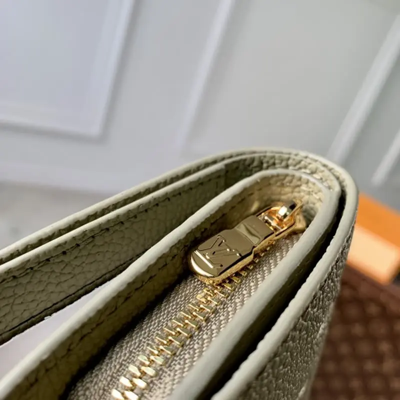 M82370 Grass Green (Silkscreen) 11x8.5x3.5cm High Quality Bags - Image 8