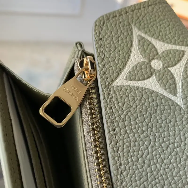 M82516 Grass Green (Silk Screen) 19x10.5x2cm High Quality Bags - Image 8