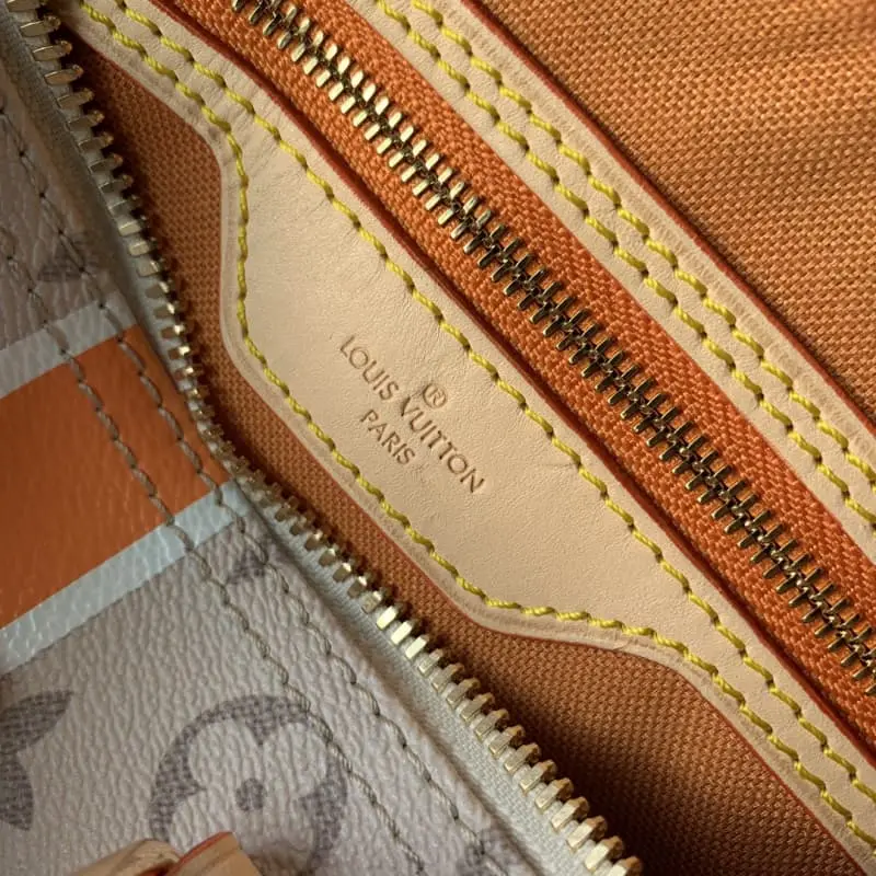 M46749 25x19x15cm High Quality Bags - Image 8