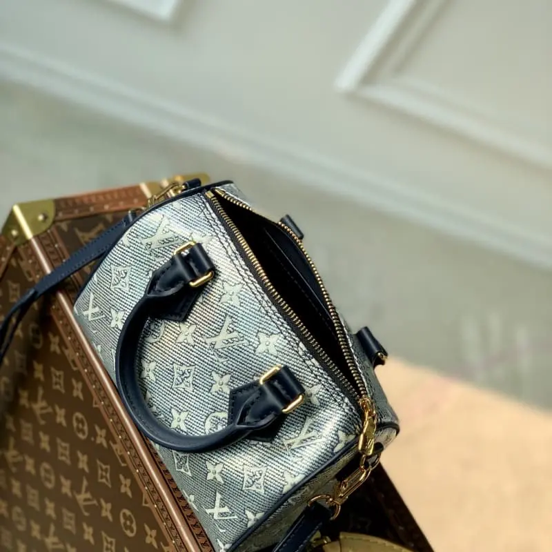 M23069 20.5x13.5x12cm High Quality Bags - Image 8