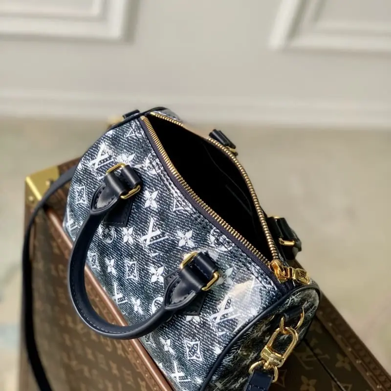 M23069 20.5x13.5x12cm High Quality Bags - Image 8