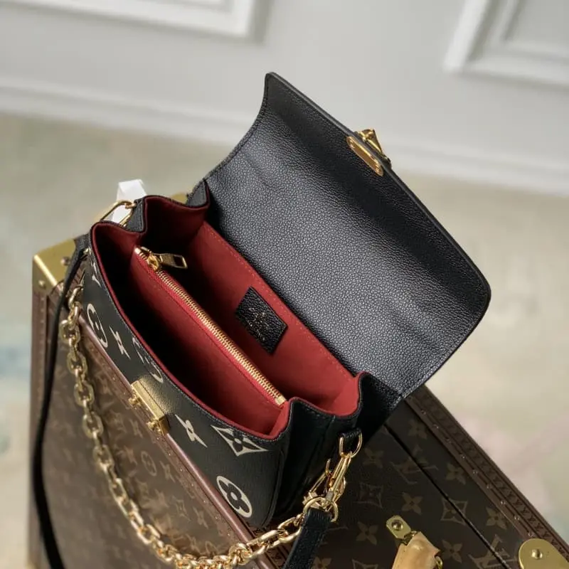 M46596 21.5x13.5x6cm High Quality Bags - Image 8