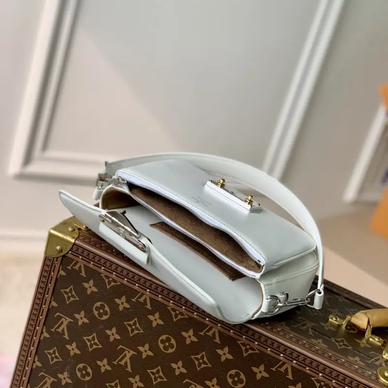 M20395 24x15x6cm High Quality Bags - Image 8