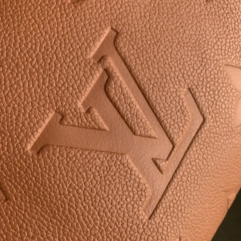 M59273 S1 25x19x15cm High Quality Bags - Image 8