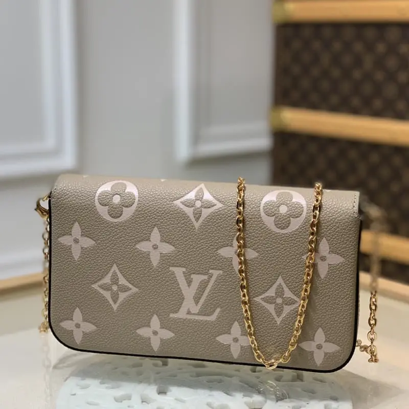 M69977 21x12x3cm High Quality Bags - Image 2