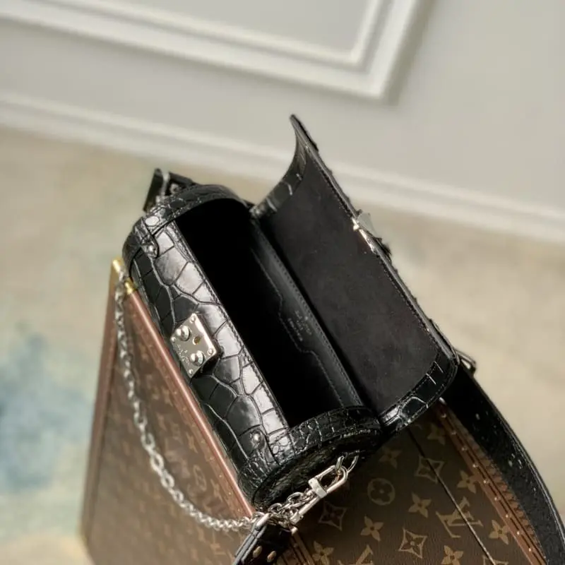 M57835 19x9x9cm High Quality Bags - Image 8