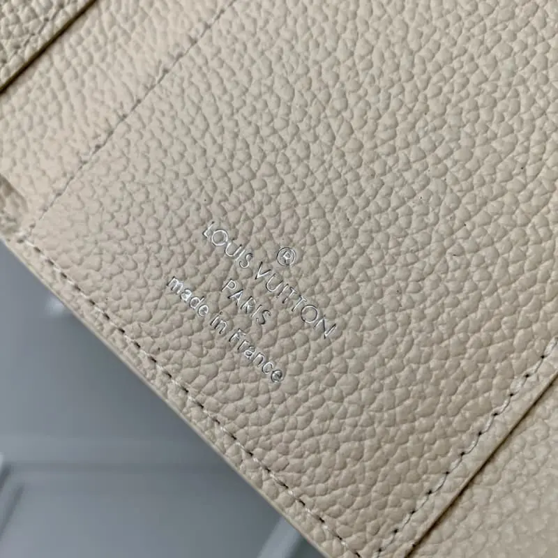 M12746 White 12x9.5x2.5cm High Quality Bags - Image 8