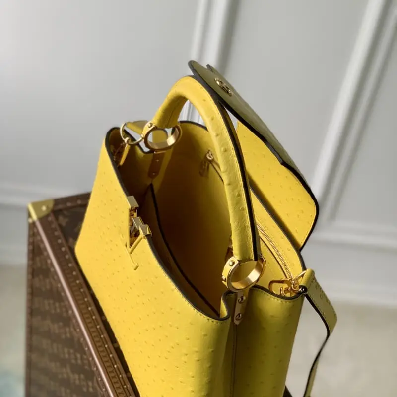 M93483 S2 31.5x20x11cm High Quality Bags - Image 8