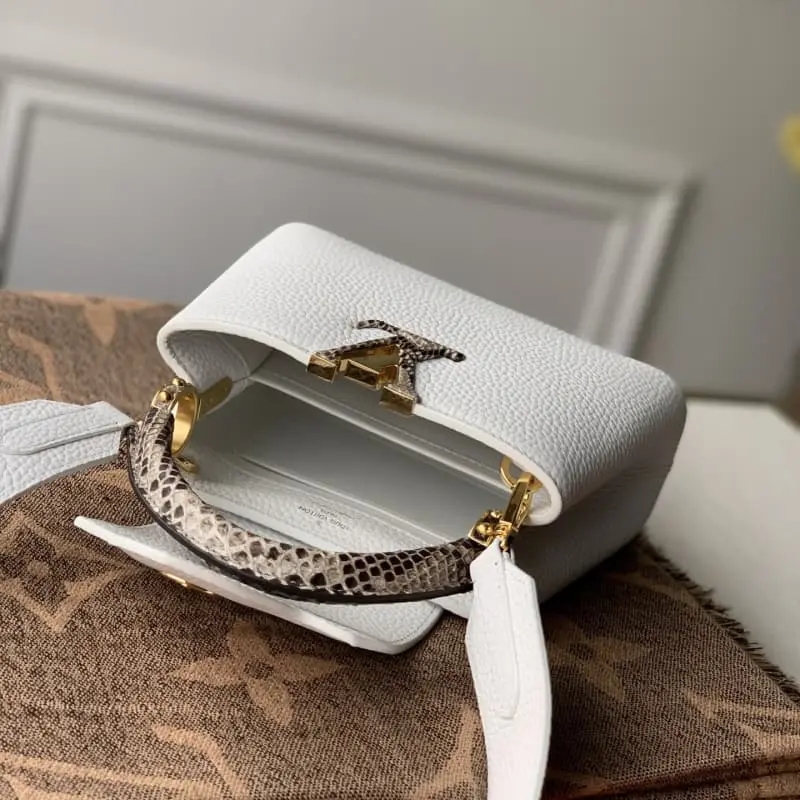 N98477 21x14x8cm High Quality Bags - Image 6