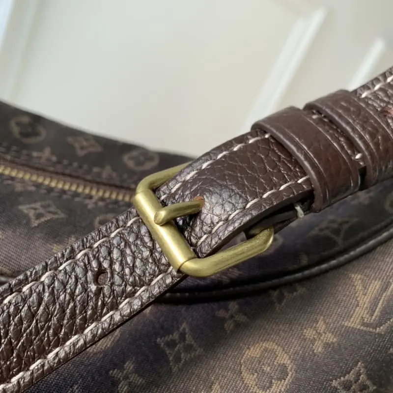 M95225 Brown 19x30x10cm High Quality Bags - Image 8