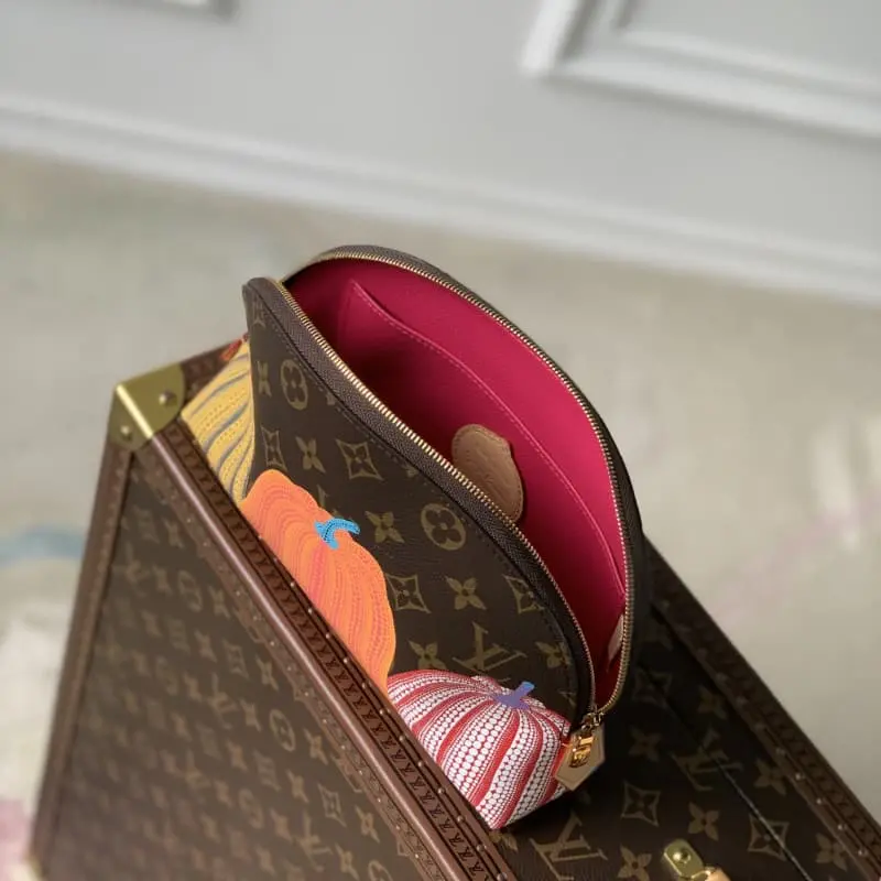 M46472 24x17x6cm High Quality Bags - Image 7