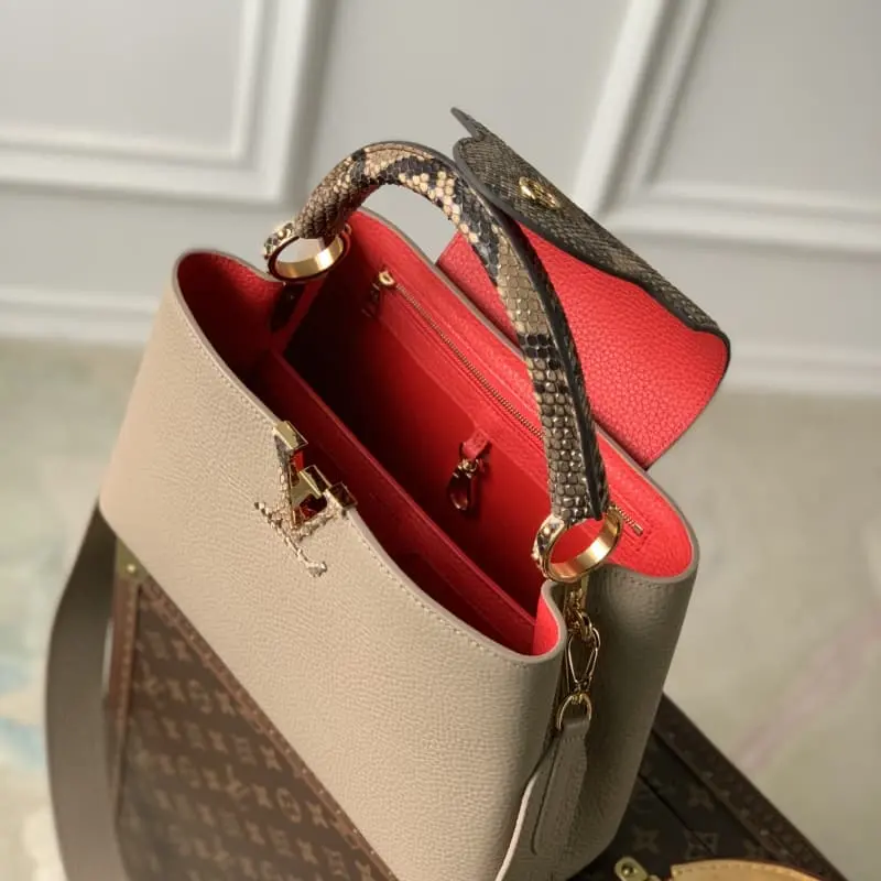 M80741 31.5x20x11cm High Quality Bags - Image 8