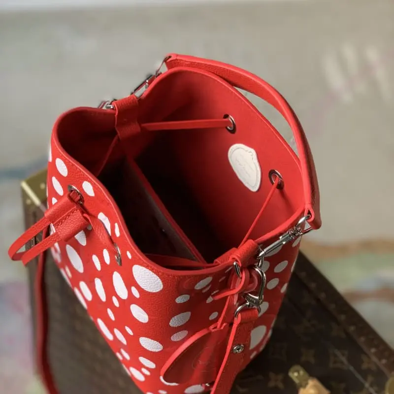 M46413 20x20x13cm High Quality Bags - Image 8