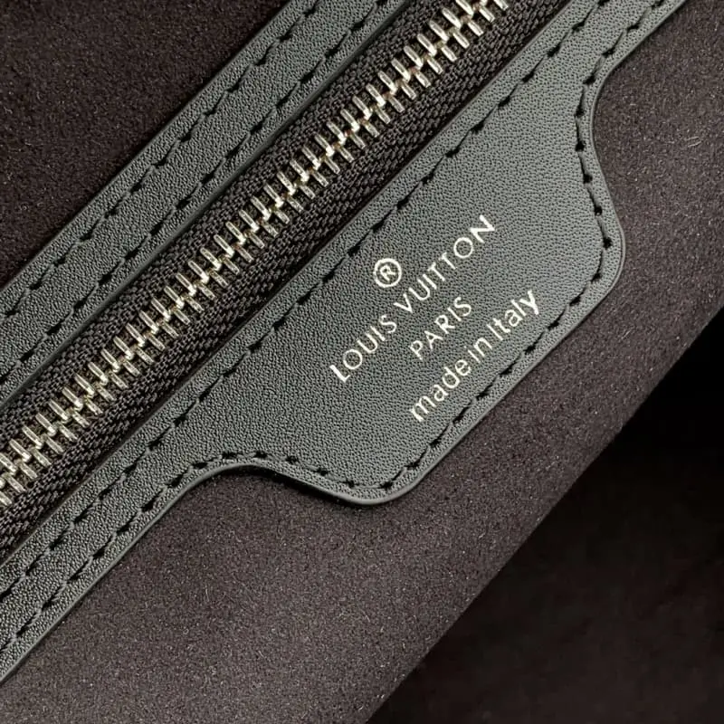 M11930 Black 31x28x14cm High Quality Bags - Image 8