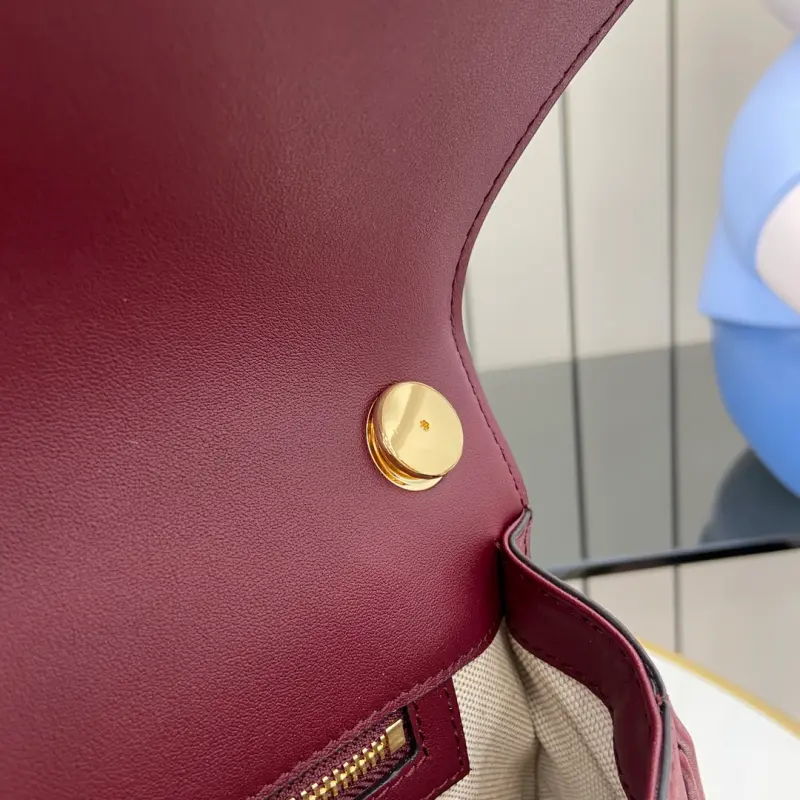 815716 CM 2 High-Quality Bags - Image 10