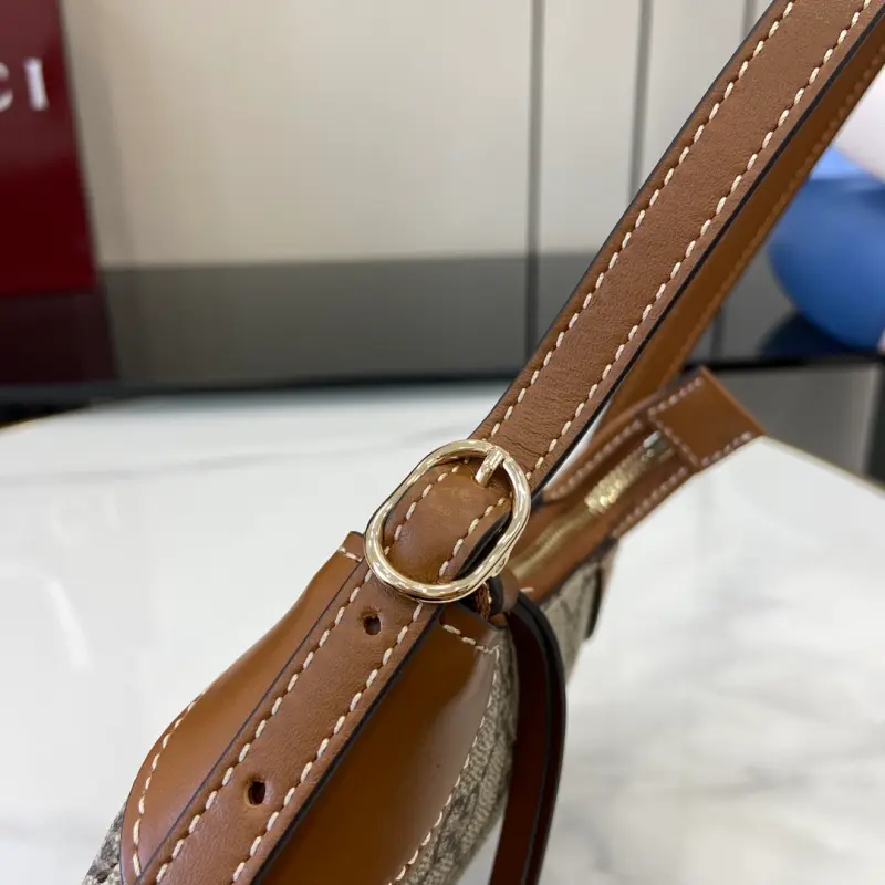 820696 CM 1 High-Quality Bags - Image 8