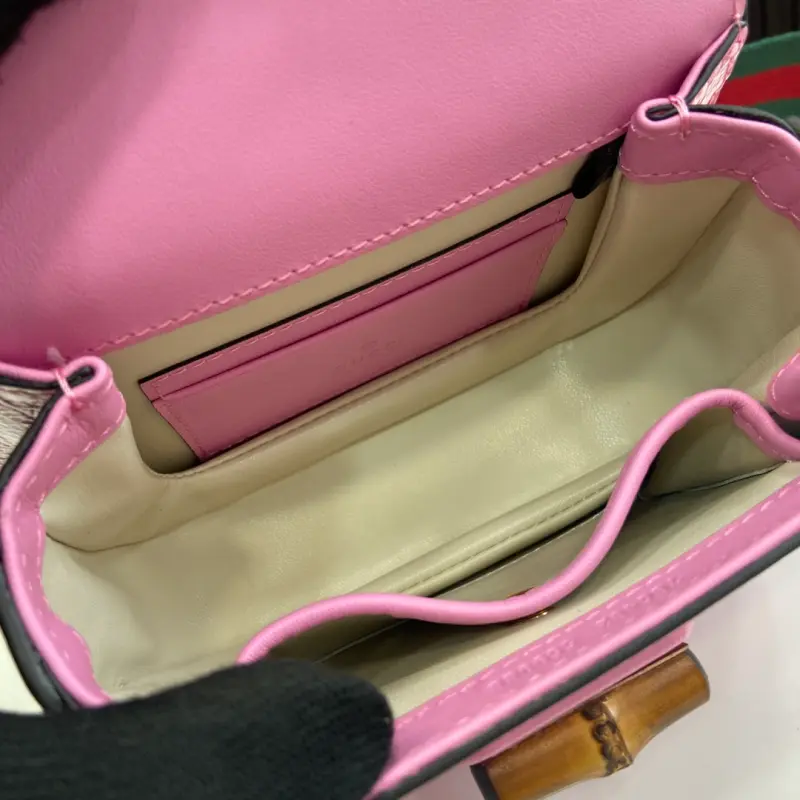 786482 CM 3 High-Quality Bags - Image 8