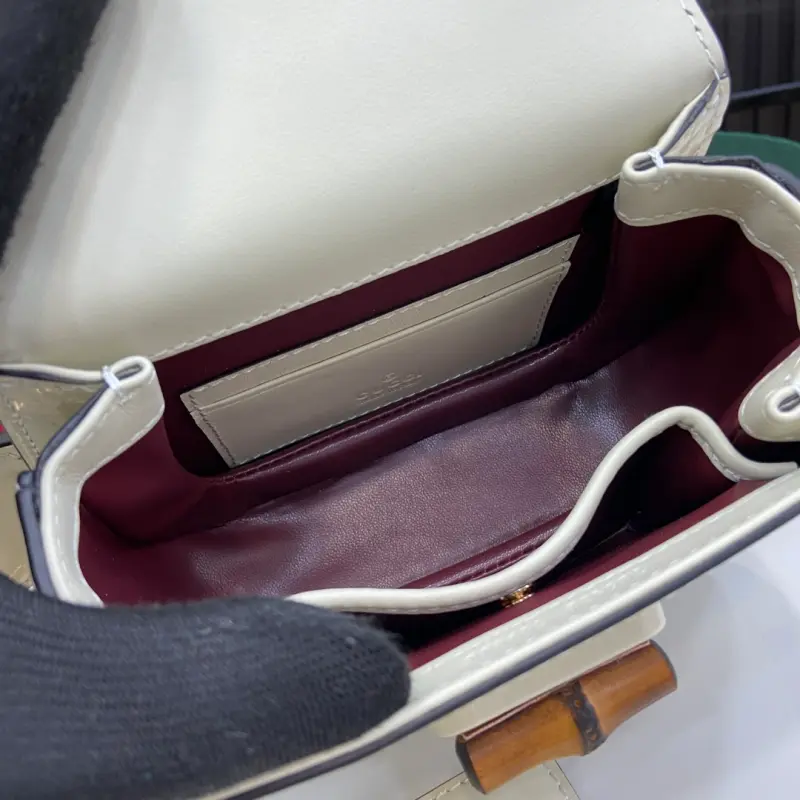 786482 CM 7 High-Quality Bags - Image 8