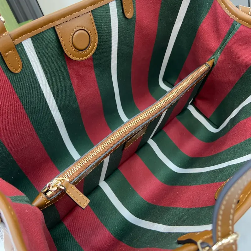 815214 CM 4 High-Quality Bags - Image 8