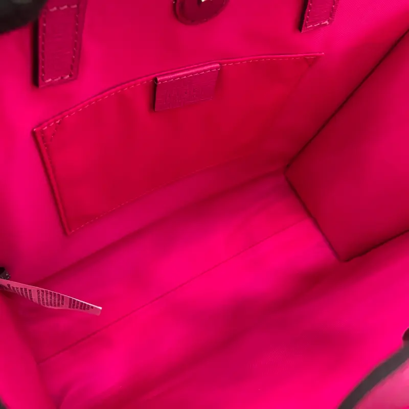 605614 CM 4 High-Quality Bags - Image 8