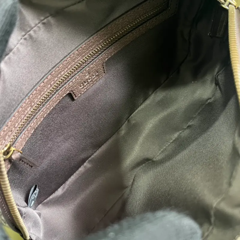 760019 CM 1 High-Quality Bags - Image 8