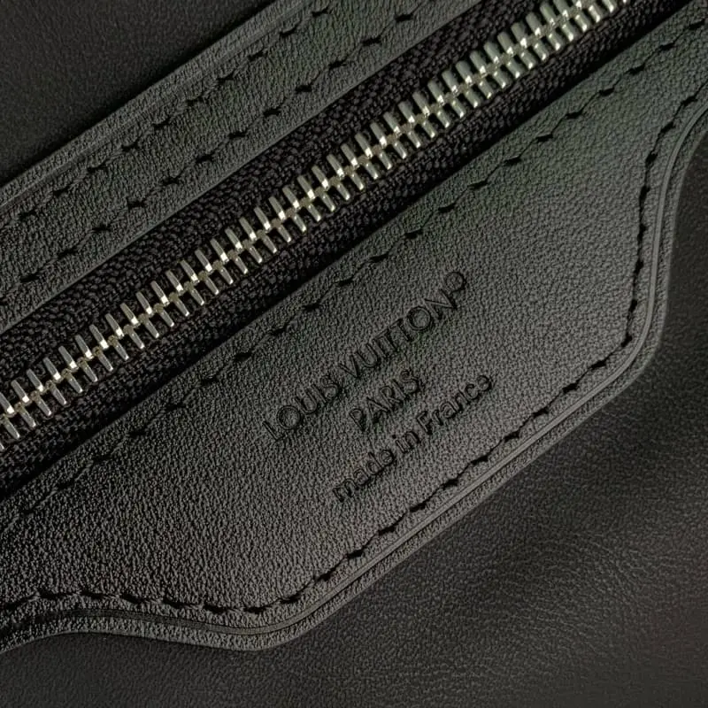 M12243 21x17x30cm High Quality Bags - Image 8