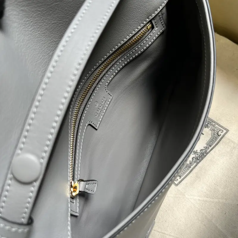 699268 CM 4 High-Quality Bags - Image 8