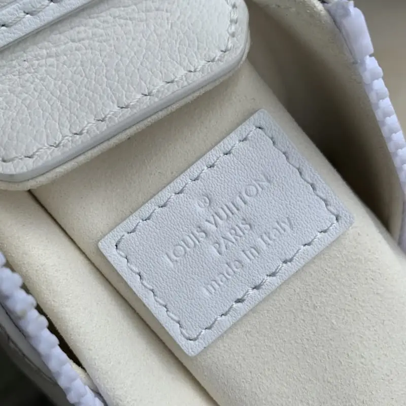 M24304 White 12.5x8x18cm High Quality Bags - Image 8