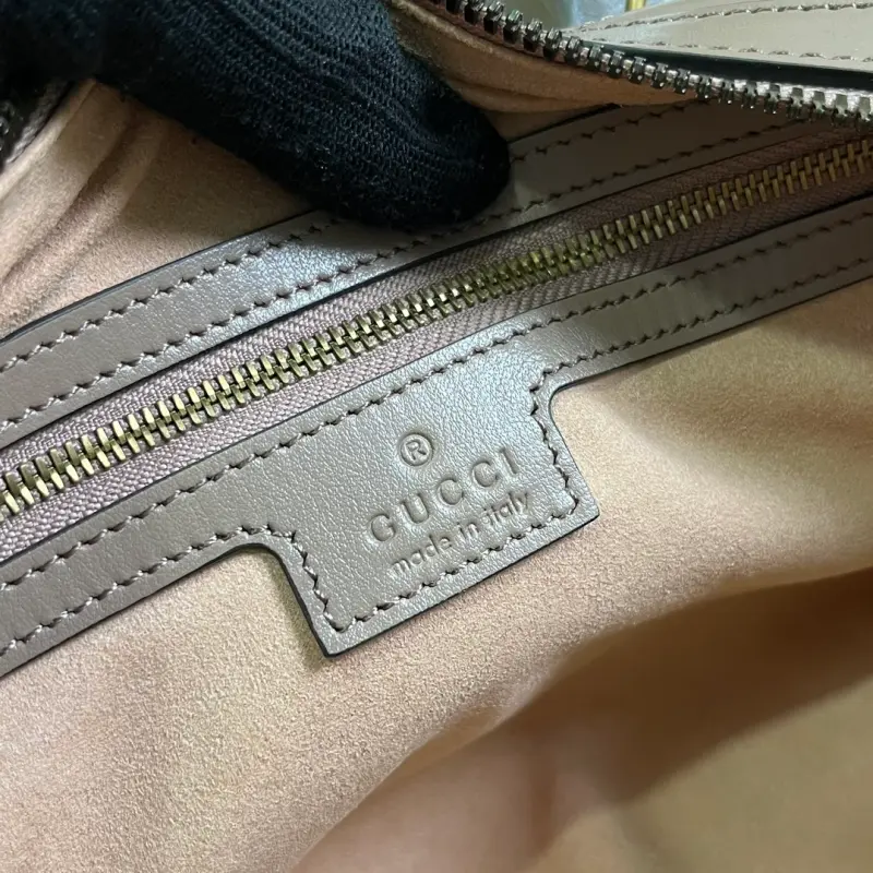 746319 CM 4 High-Quality Bags - Image 8