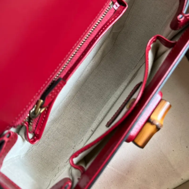 675797 CM 16 High-Quality Bags - Image 8