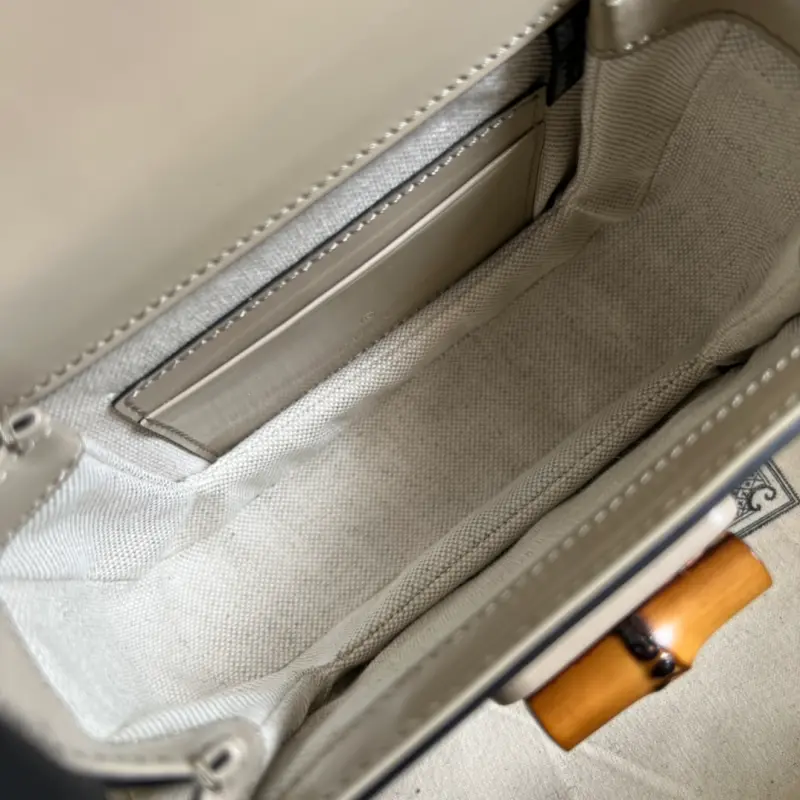 686864 CM 1 High-Quality Bags - Image 8