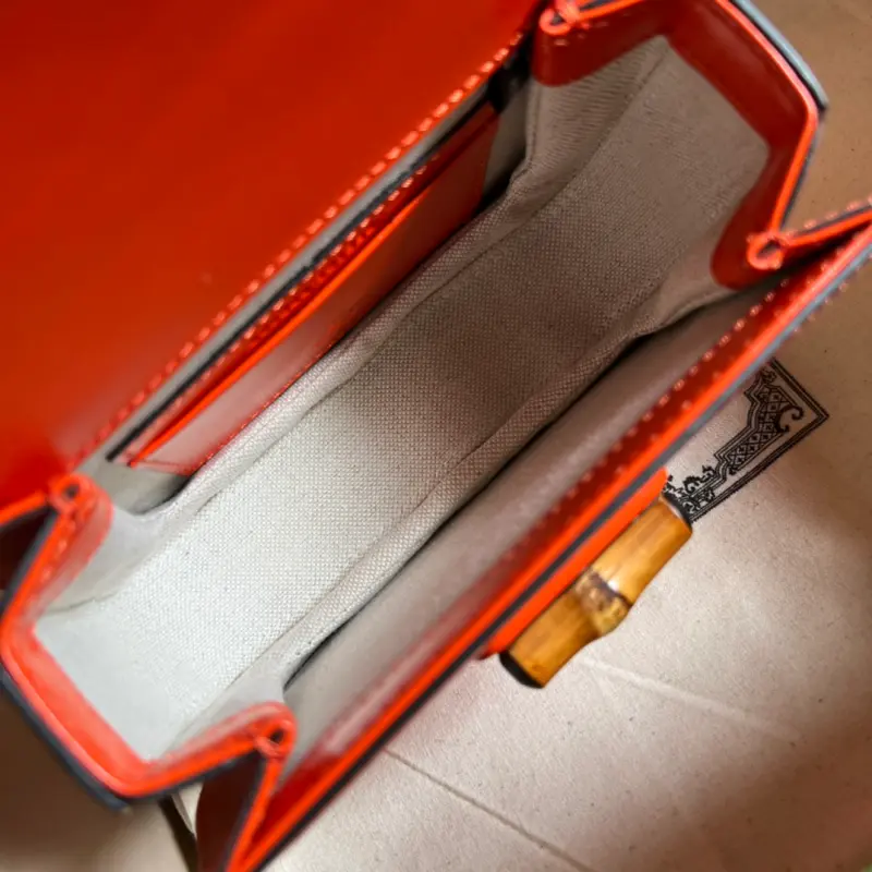 686864 CM 7 High-Quality Bags - Image 8