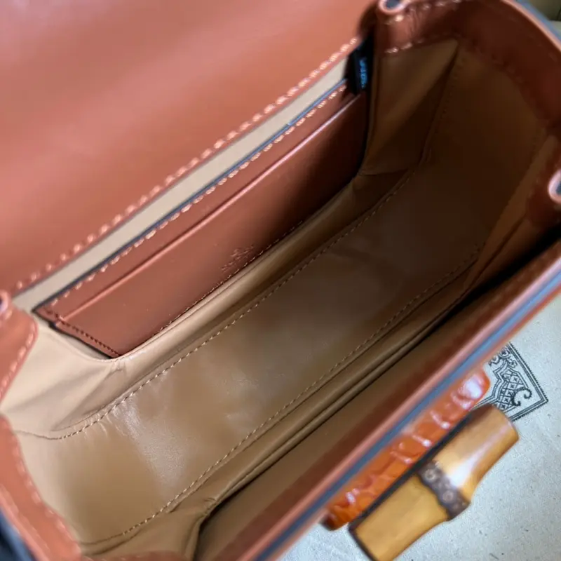 686864 CM 2 High-Quality Bags - Image 8